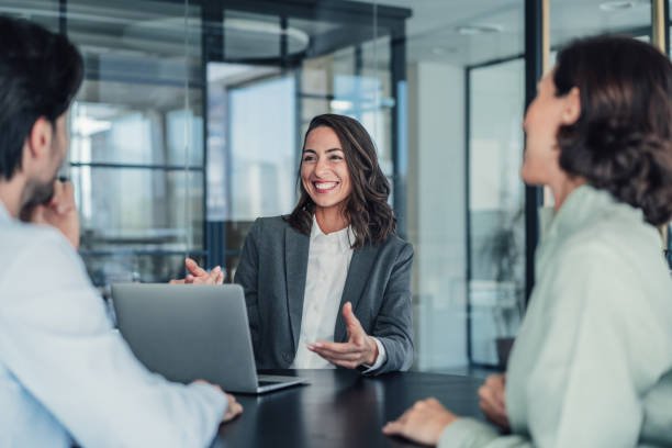 Ocean Consultant advisors meeting a client